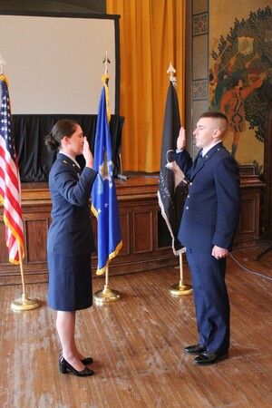 AFROTC student takes oath