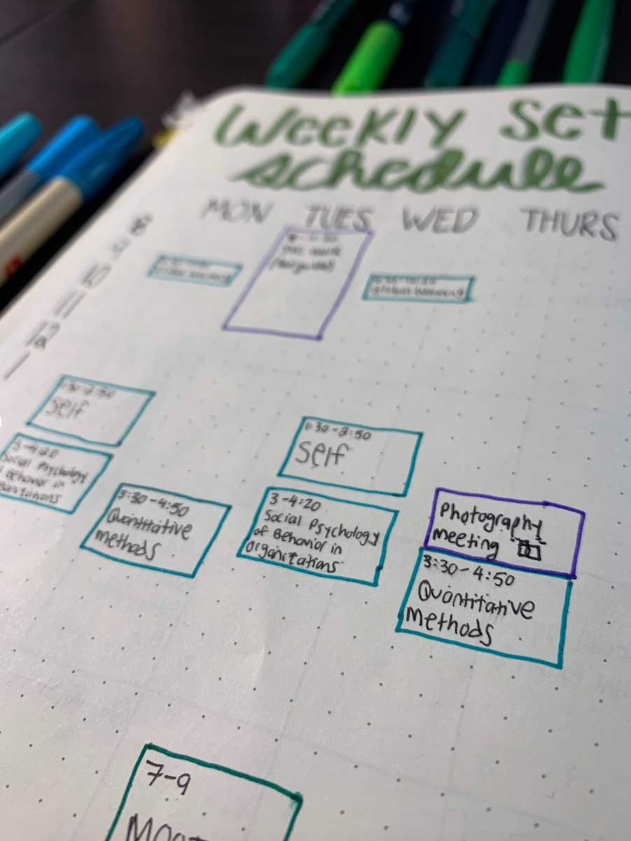 How I use my bullet journal to stay organized in college